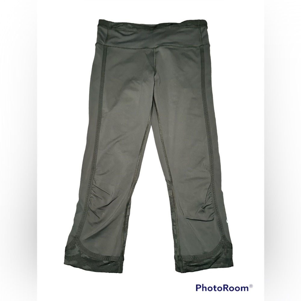 Lululemon Athletica Capri Leggings Wonen Size 4